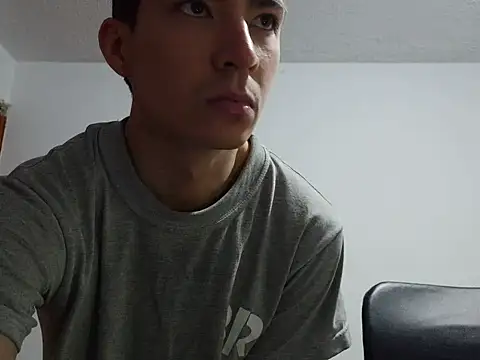 Snapshot of Dan_Hottie chatting on June 1, 7:26 pm Dan Hottie online show from June 1, 7:26 pm