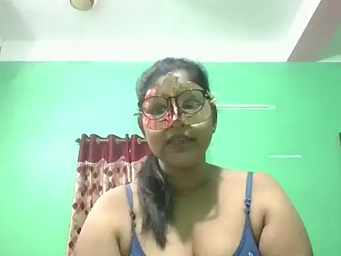Snapshot of Kavya17 chatting on June 11, 12:32 am Kavya17 online show from June 11, 12:32 am