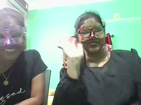 Snapshot of Kavya17 chatting on June 21, 1:57 pm Kavya17 online show from June 21, 1:57 pm