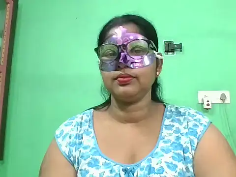 Snapshot of Kavya17 chatting on July 1, 1:56 pm Kavya17 online show from July 1, 1:56 pm