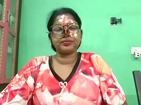Snapshot of Kavya17 chatting on July 3, 6:14 pm Kavya17 online show from July 3, 6:14 pm