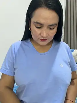 Snapshot of rousee69_ chatting on May 24, 1:05 pm rousee69 online show from May 24, 1:05 pm