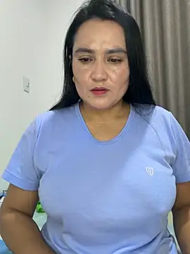 Snapshot of rousee69_ chatting on May 30, 5:04 am rousee69 online show from May 30, 5:04 am
