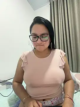 Snapshot of rousee69_ chatting on June 24, 9:52 am rousee69 online show from June 24, 9:52 am