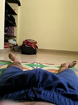 1Horny Boy1 online show from June 5, 4:52 am