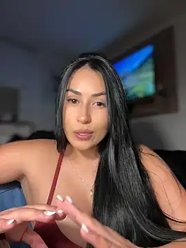 areviklusine1 online show from April 18, 3:43 am