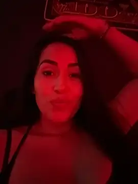 areviklusine1 online show from June 12, 11:25 pm