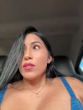 areviklusine1 online show from July 24, 9:13 pm