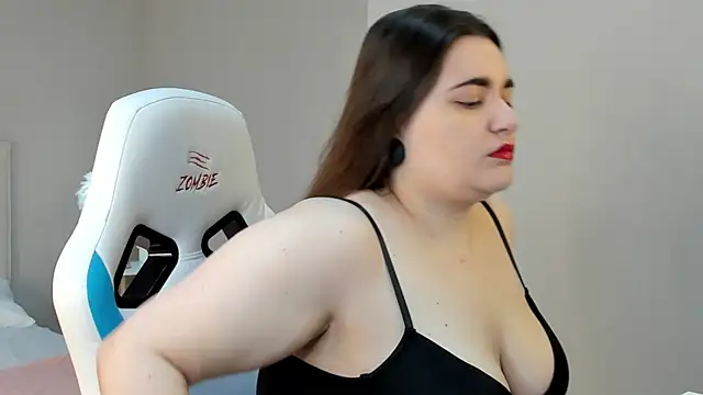 Snapshot of Ayleen_Gece chatting on May 21, 3:46 am Ayleen Gece online show from May 21, 3:46 am