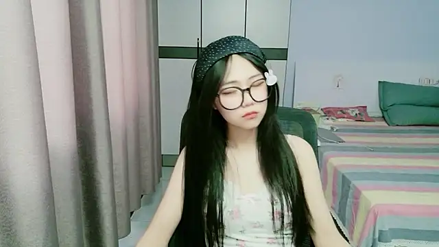 xiaoxiaoyu030 online show from June 17, 8:17 am