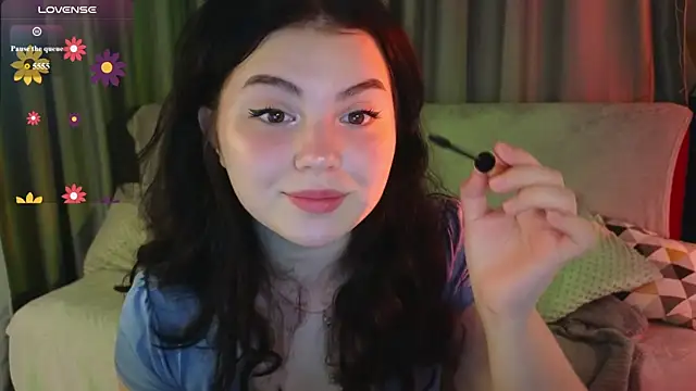 Snapshot of lollyy_pop chatting on July 19, 1:31 am lollyy pop online show from July 19, 1:31 am