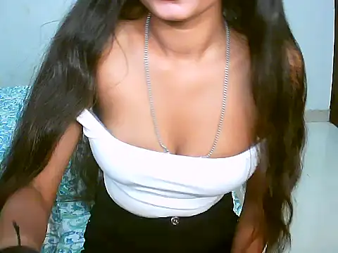Snapshot of Hey-sanvi chatting on May 27, 5:04 am Hey-sanvi online show from May 27, 5:04 am