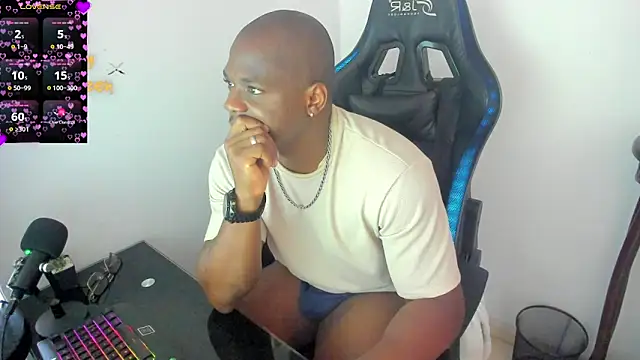 Snapshot of mackbig_dick2 chatting on June 1, 3:58 pm mackbig dick2 online show from June 1, 3:58 pm