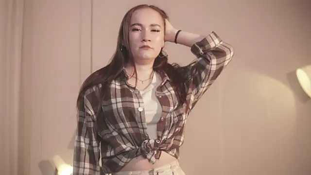 ChanellMinacci online show from June 1, 1:46 pm