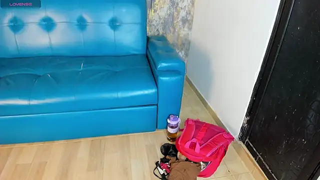 Snapshot of SophiaScottX chatting on May 30, 7:33 pm SophiaScottX online show from May 30, 7:33 pm