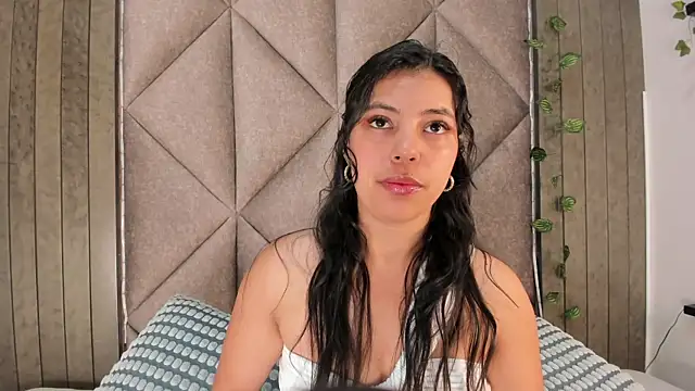 Snapshot of NinaSpicy__ chatting on May 27, 11:40 am NinaSpicy online show from May 27, 11:40 am