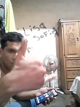 Snapshot of HuffishStammer chatting on July 30, 6:23 am HuffishStammer online show from July 30, 6:23 am