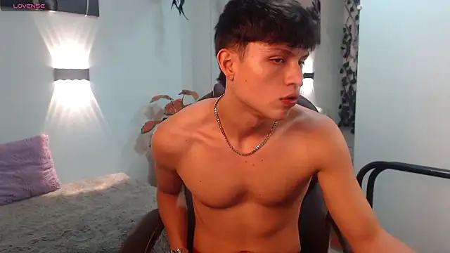 Snapshot of drago_ivan chatting on May 26, 11:39 am drago ivan online show from May 26, 11:39 am