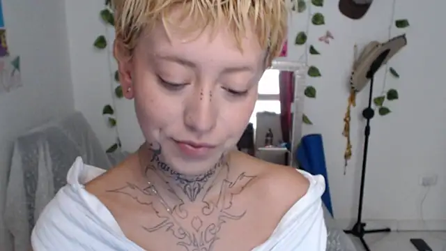 seley222 online show from June 4, 6:36 pm