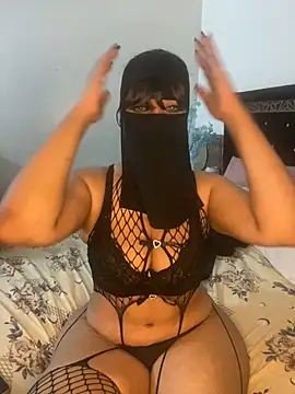 Snapshot of BrunetteQueen1 chatting on July 11, 3:48 pm BrunetteQueen1 online show from July 11, 3:48 pm