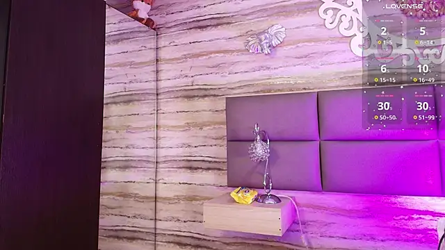 Snapshot of katanablade__ chatting on May 28, 9:12 pm katanablade online show from May 28, 9:12 pm
