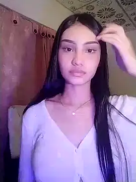 Snapshot of _BellaCute_ chatting on July 5, 5:03 am BellaCute online show from July 5, 5:03 am