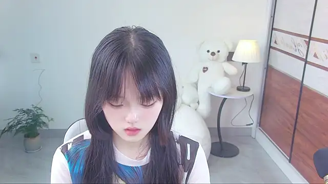 Evil-Bunny007 online show from May 14, 9:38 am