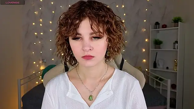 Snapshot of Kira__Fluffy chatting on July 11, 5:32 am Kira Fluffy online show from July 11, 5:32 am