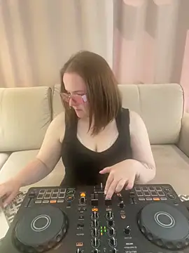 Joan Taylor1 online show from June 6, 11:59 am