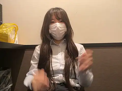 Snapshot of miniminimo_o chatting on June 22, 10:23 am miniminimo o online show from June 22, 10:23 am