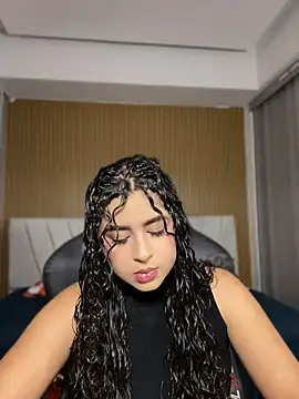 Snapshot of Abby_Zaf chatting on June 20, 12:14 am Abby Zaf online show from June 20, 12:14 am
