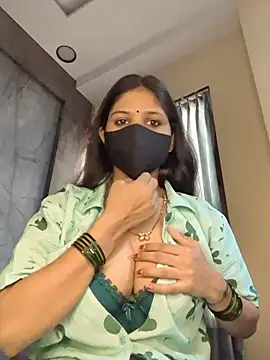 Snapshot of kaira_noty chatting on June 2, 2:46 am kaira noty online show from June 2, 2:46 am