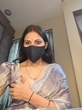 Snapshot of kaira_noty chatting on July 7, 3:42 am kaira noty online show from July 7, 3:42 am