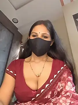 Snapshot of kaira_noty chatting on July 29, 10:57 am kaira noty online show from July 29, 10:57 am