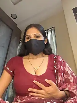 Snapshot of kaira_noty chatting on August 3, 11:48 am kaira noty online show from August 3, 11:48 am