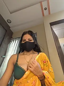 Snapshot of kaira_noty chatting on August 7, 2:57 am kaira noty online show from August 7, 2:57 am