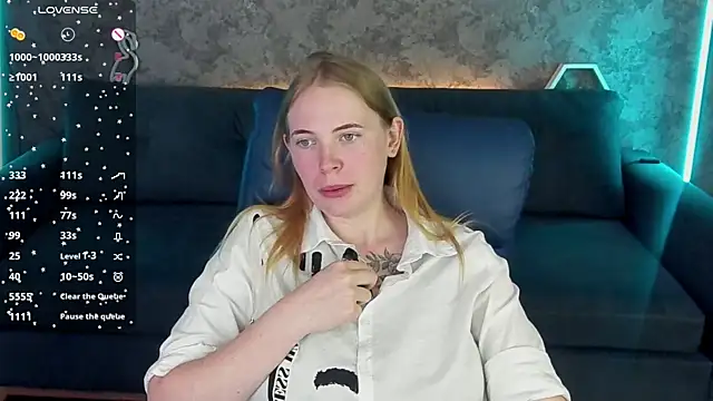 Snapshot of NikkyReyyy chatting on May 17, 2:35 pm NikkyReyyy online show from May 17, 2:35 pm