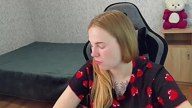 NikkyReyyy online show from July 28, 4:39 pm