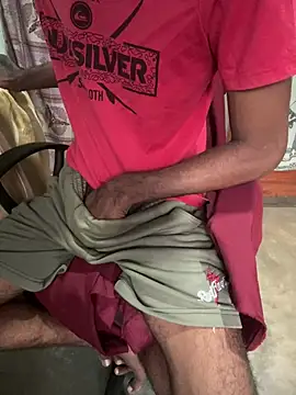 Snapshot of Inuchethi chatting on December 18, 1:37 am Inuchethi online show from December 18, 1:37 am