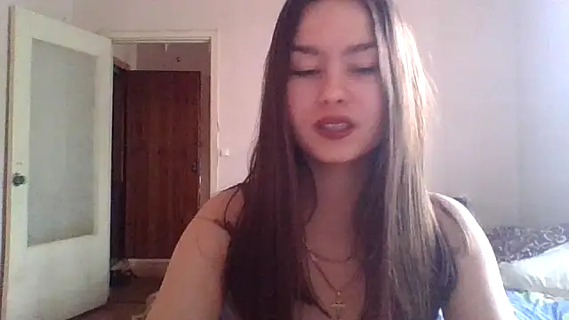 Snapshot of Bellochka201 chatting on July 3, 8:43 am Bellochka201 online show from July 3, 8:43 am
