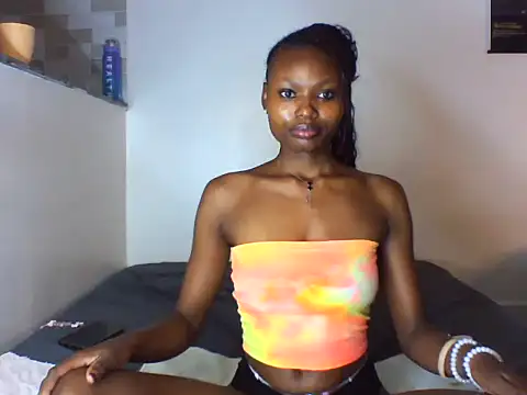 Lanita Lata online show from May 18, 7:41 pm