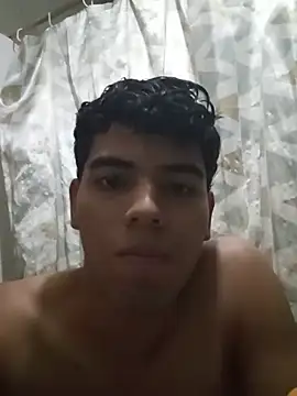 Snapshot of fercho_2311 chatting on June 12, 6:51 pm fercho 2311 online show from June 12, 6:51 pm