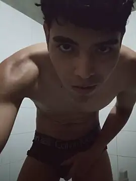 Snapshot of fercho_2311 chatting on June 16, 5:59 pm fercho 2311 online show from June 16, 5:59 pm