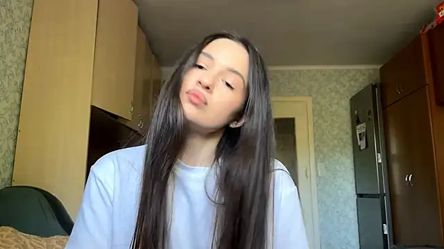 CarolineRu online show from May 15, 11:17 am