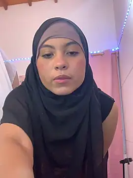Snapshot of Paula-sinz chatting on July 13, 11:18 pm Paula-sinz online show from July 13, 11:18 pm