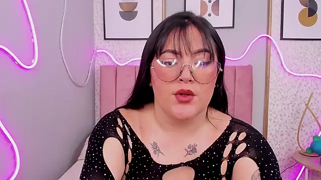 EMILYCARTERMD online show from May 21, 3:24 am