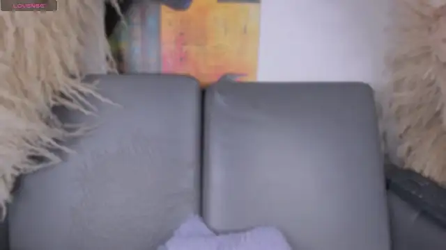Snapshot of alanna_sahir chatting on June 1, 3:25 pm alanna sahir online show from June 1, 3:25 pm