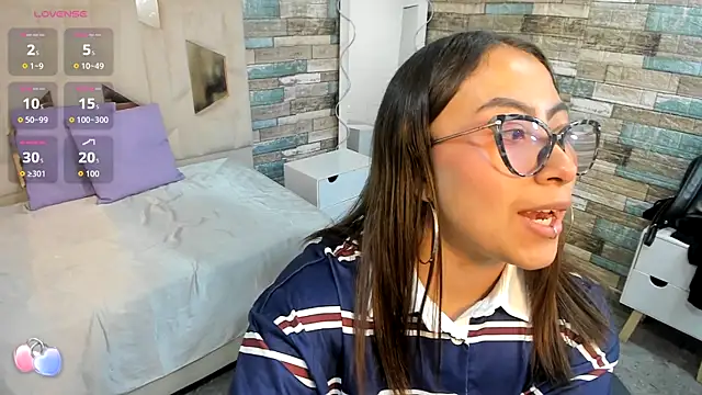 Snapshot of Amhira_Tay chatting on June 24, 7:13 pm Amhira Tay online show from June 24, 7:13 pm