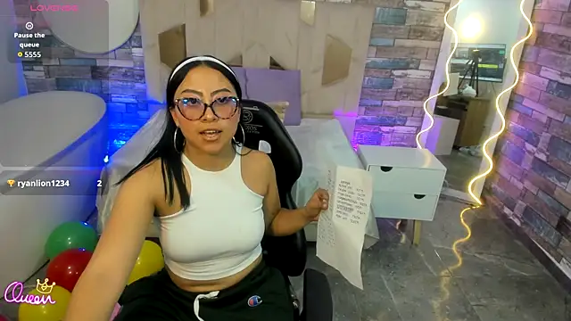 Snapshot of Amhira_Tay chatting on July 15, 7:30 pm Amhira Tay online show from July 15, 7:30 pm