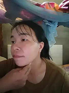 Snapshot of Baby_hott chatting on July 23, 6:44 am Baby hott online show from July 23, 6:44 am